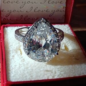 Dazzling Silver Teardrop Ring